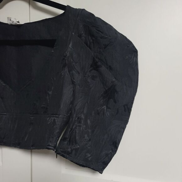 Who What Wear Div cropped puff sleeve top, medium - Picture 7 of 11